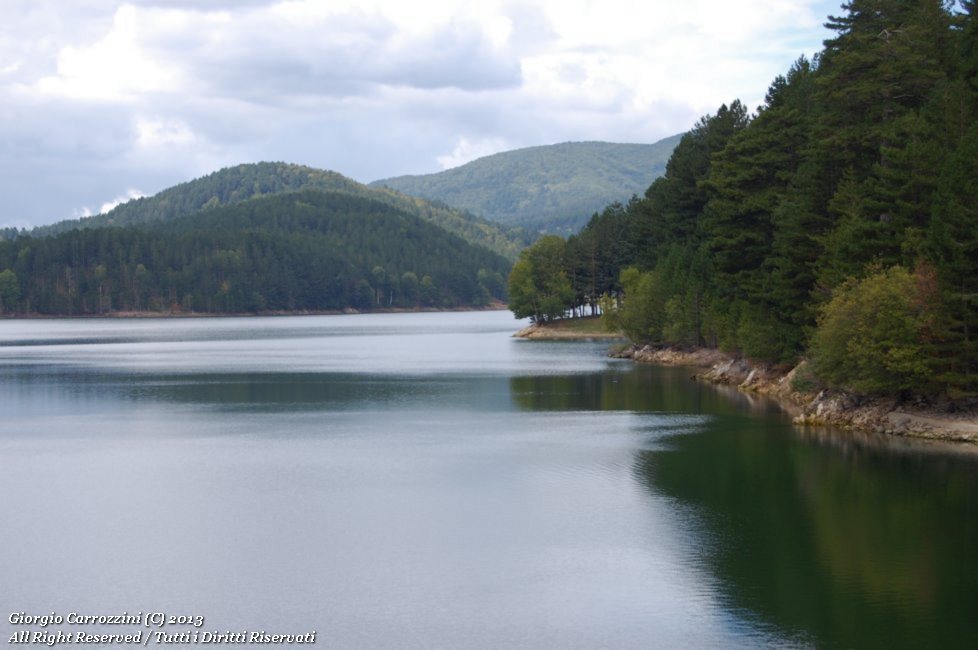 Lago Ampollino