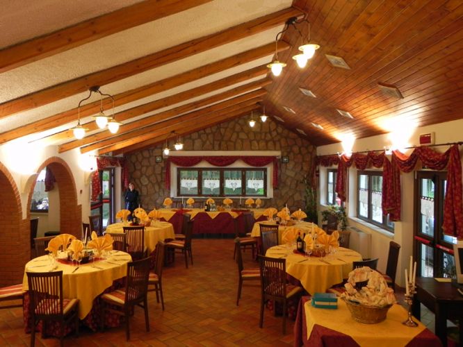Albergo "Le Macinaie" - Un Soggiorno sul Monte Amiata