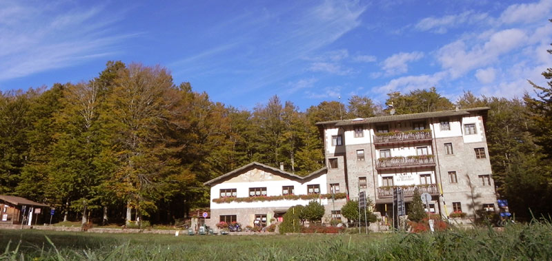Albergo "Le Macinaie" - Un Soggiorno sul Monte Amiata