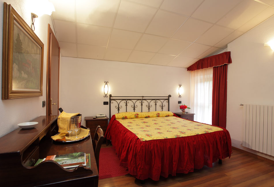 Albergo "Le Macinaie" - Un Soggiorno sul Monte Amiata